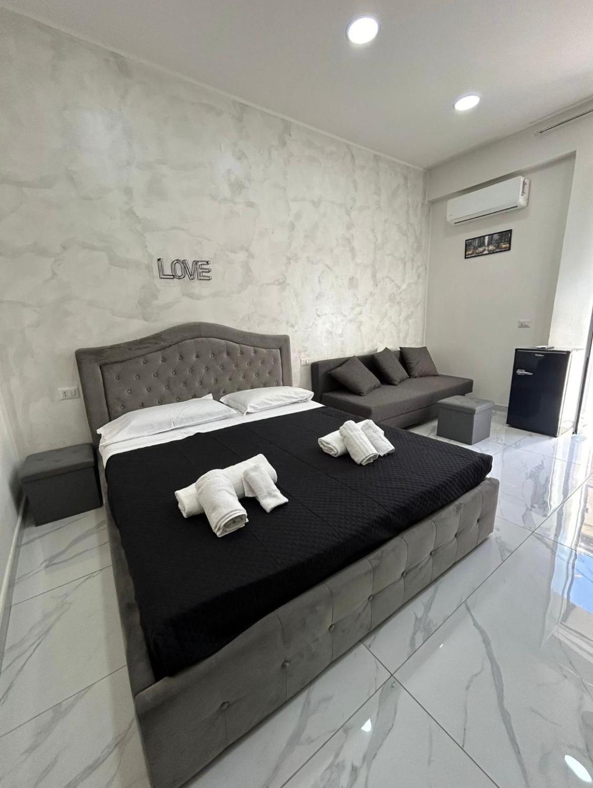 Terrazza Luxury Valentino Daire Napoli Dış mekan fotoğraf