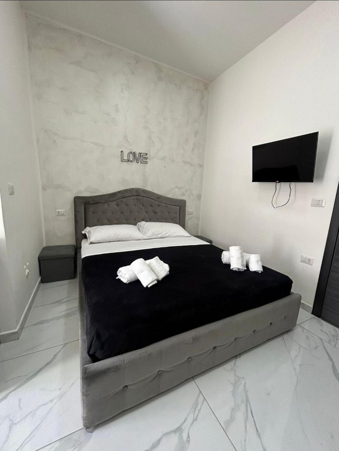 Terrazza Luxury Valentino Daire Napoli Dış mekan fotoğraf