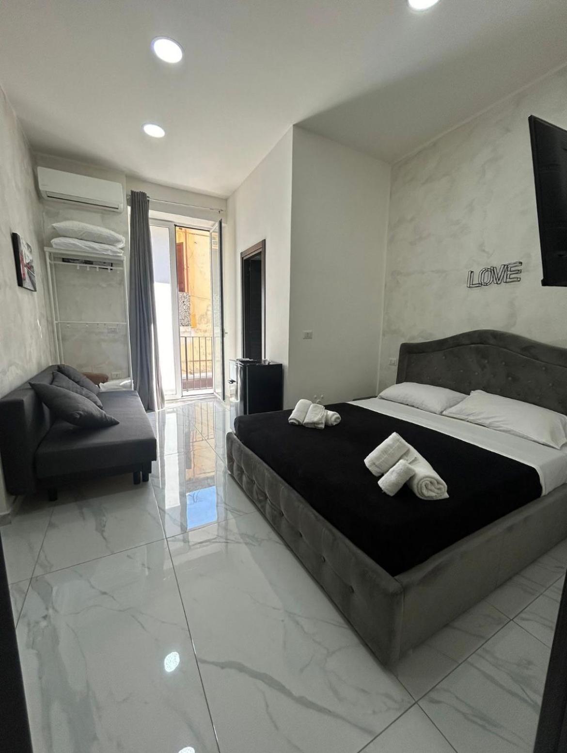 Terrazza Luxury Valentino Daire Napoli Dış mekan fotoğraf